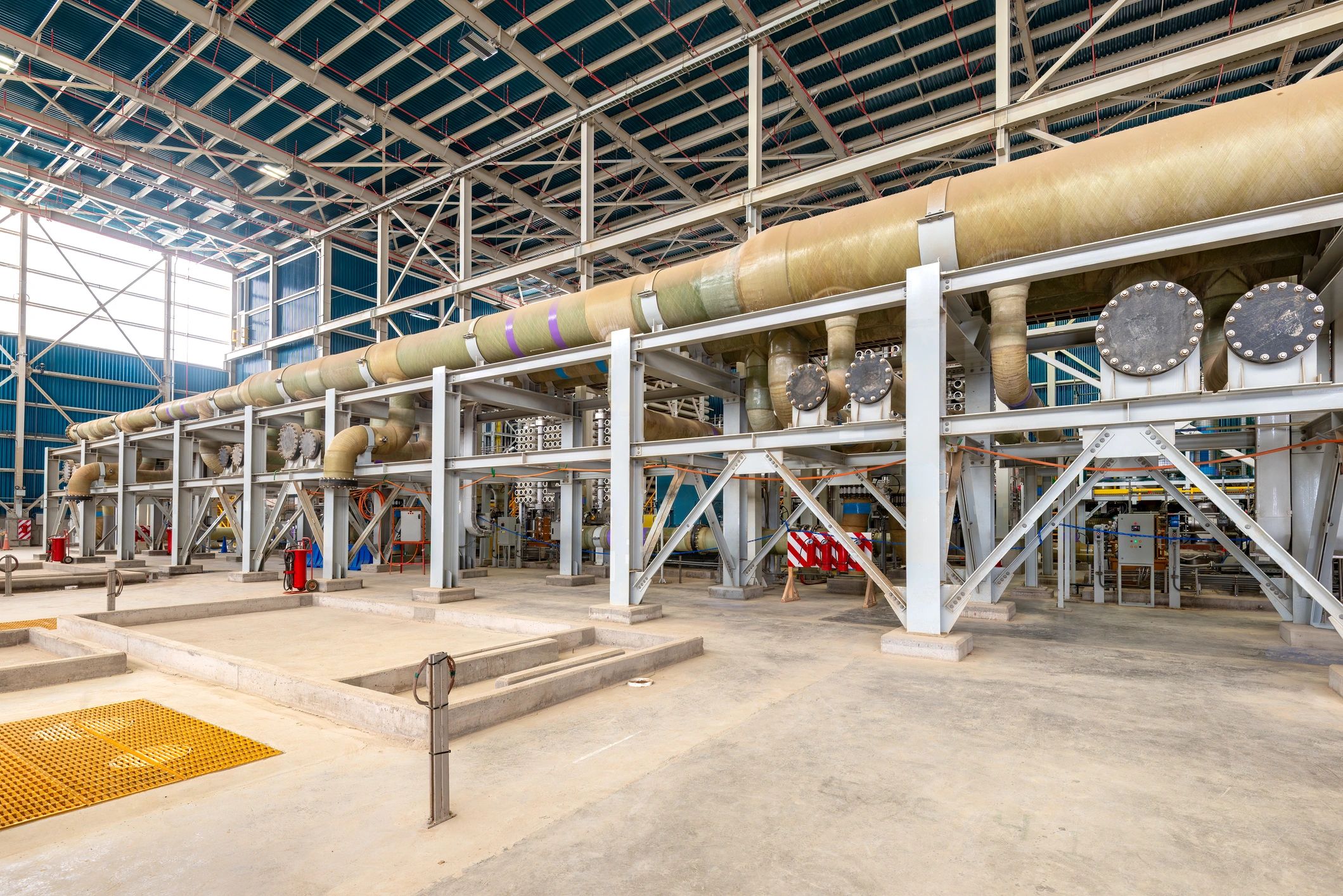 Large-scale engineered industrial structure